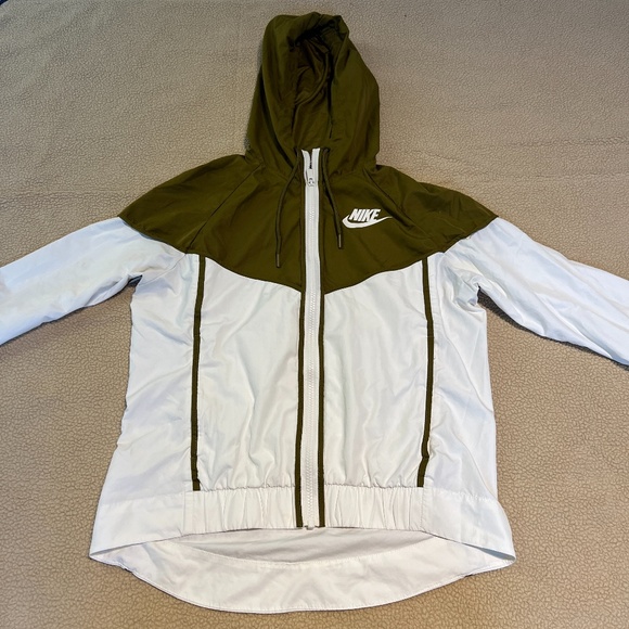 Nike Jackets & Blazers - Nike Windrunner Windbreaker Running Jacket Women’s Small